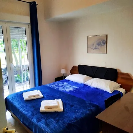 Guest house Mirkashouse